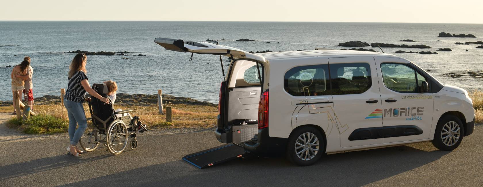 Citroën berlingo/Citroën berlingo xl avec rampe pour fauteuil roulant -  Waldspurger SA